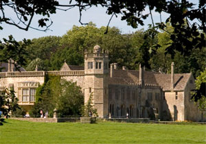 Cotswolds, Bath and Oxford 2 Day Tour from London
