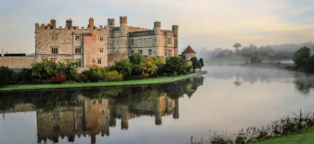 Canterbury, Dover and Leeds Castle Tour from London