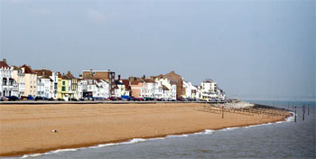 Kent Castles, Gardens and Coastline 3 Day Tour from London